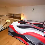 Unesco Loft With Frescoed Entrance