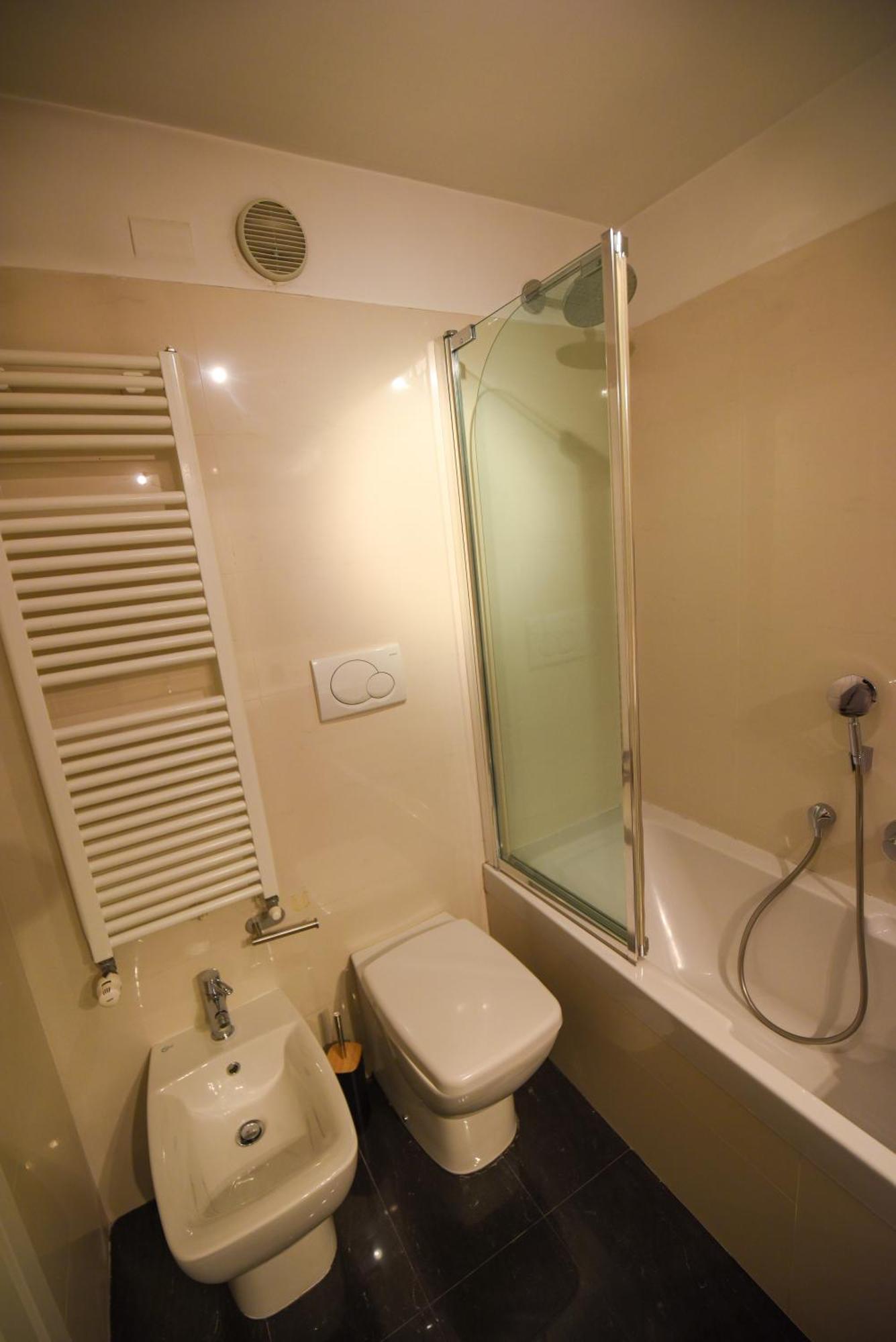Apartment Unesco Loft With Frescoed Entrance Genoa